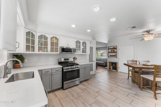 6205 Corinthian Place, Quartz Hill, CA 93536