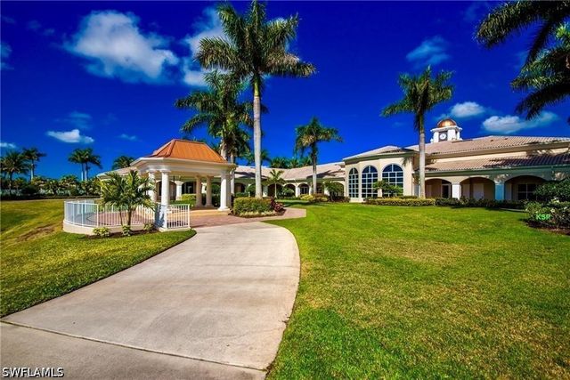 15133 Reef LN, Bonita Springs, FL 34135