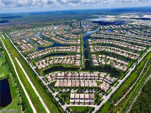 15133 Reef LN, Bonita Springs, FL 34135
