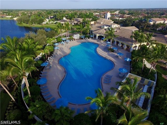 15133 Reef LN, Bonita Springs, FL 34135