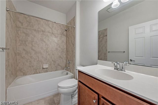 15133 Reef LN, Bonita Springs, FL 34135