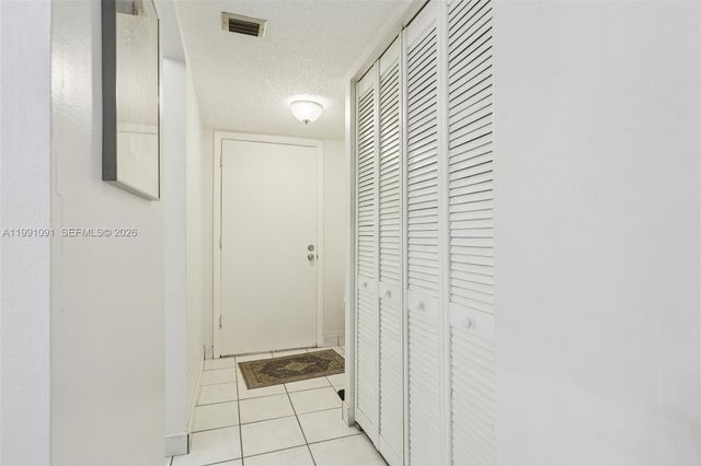 3050 N Holiday Springs Boulevard 101, Margate, FL 33063