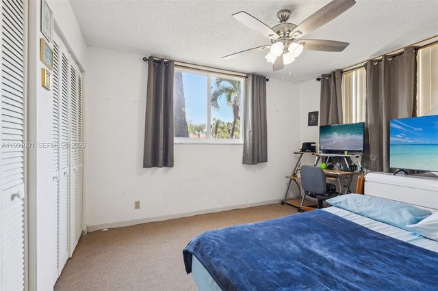 3050 N Holiday Springs Boulevard 101, Margate, FL 33063