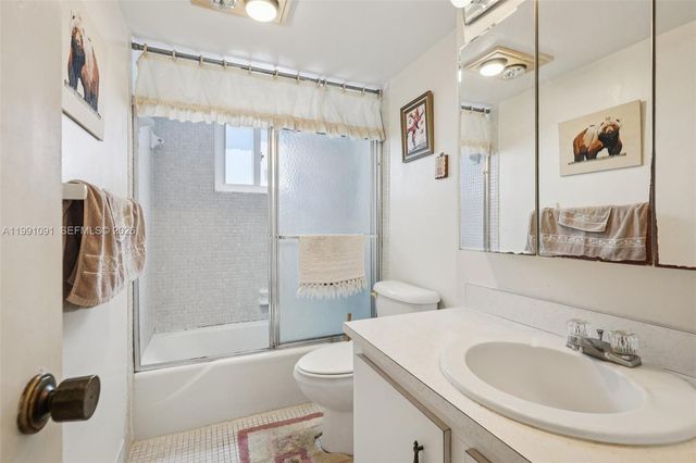 3050 N Holiday Springs Boulevard 101, Margate, FL 33063