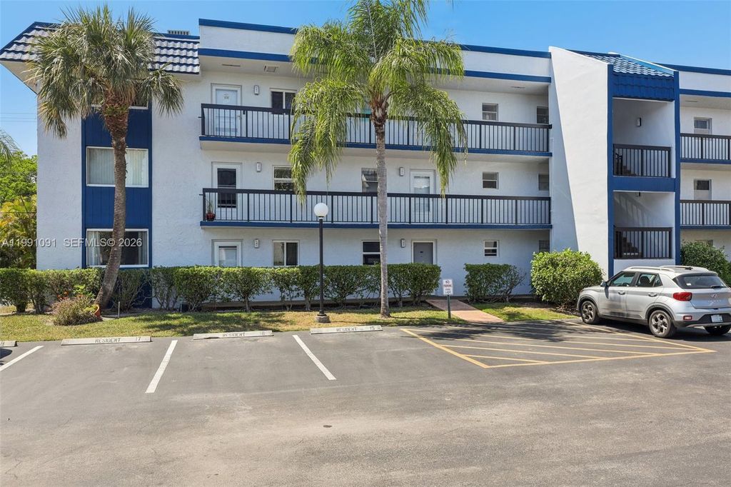 3050 N Holiday Springs Boulevard 101, Margate, FL 33063