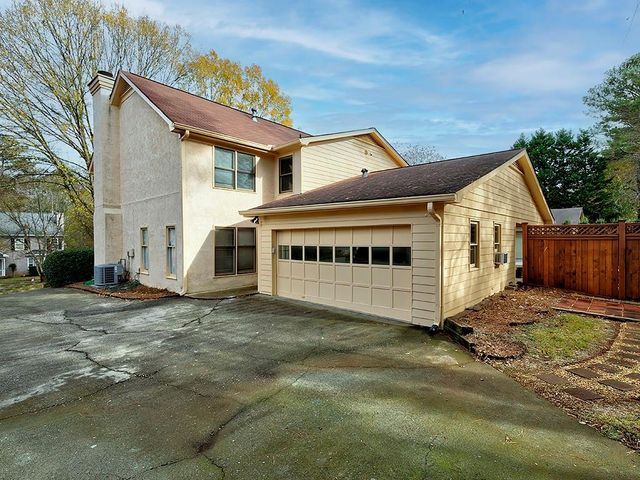 8950 Carroll Manor Drive, Sandy Springs, GA 30350