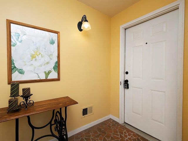 8950 Carroll Manor Drive, Sandy Springs, GA 30350