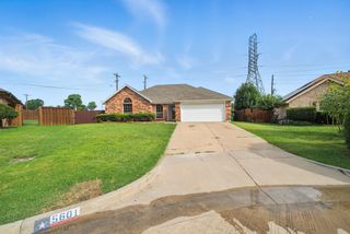 5601 Fairway Circle, Haltom City, TX 76117