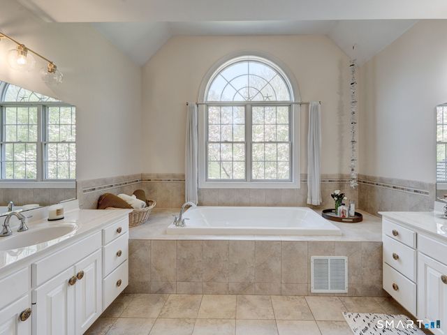 78 South Buckboard Lane, Marlborough, CT 06447