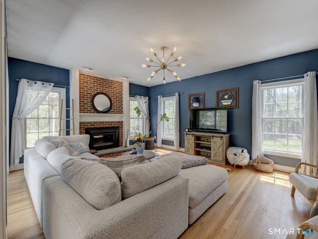 78 South Buckboard Lane, Marlborough, CT 06447