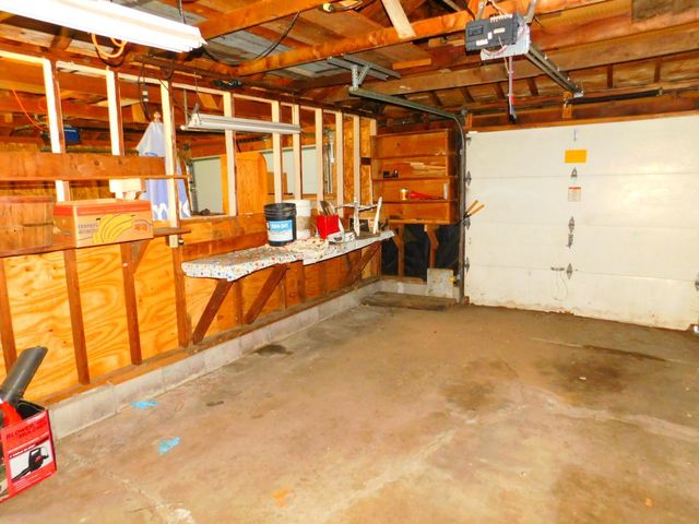 1087 Magnolia Avenue E, Saint Paul, MN 55106