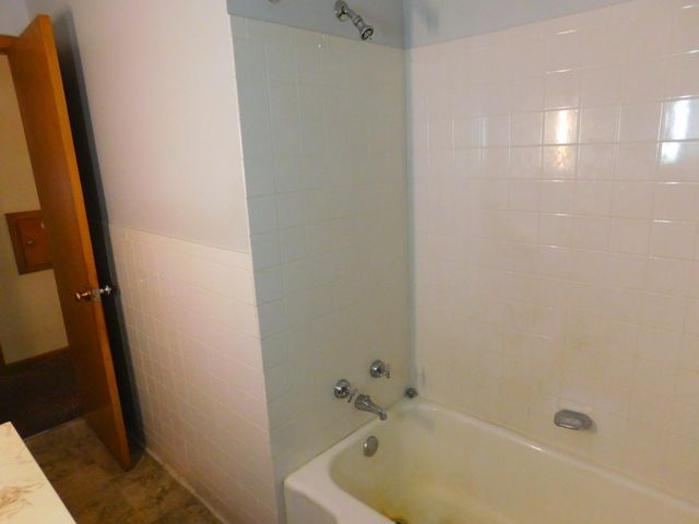 1087 Magnolia Avenue E, Saint Paul, MN 55106