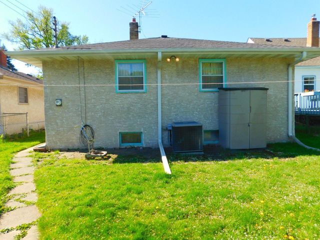 1087 Magnolia Avenue E, Saint Paul, MN 55106