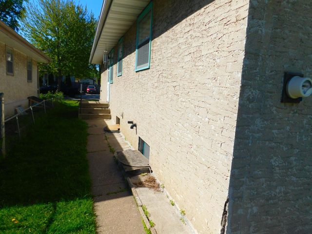 1087 Magnolia Avenue E, Saint Paul, MN 55106