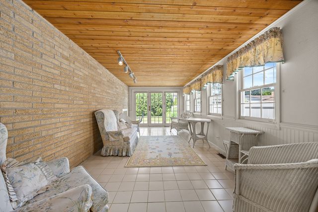2922 Sunnyside Avenue, Westchester, IL 60154