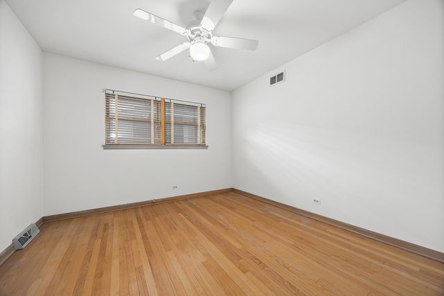 2922 Sunnyside Avenue, Westchester, IL 60154