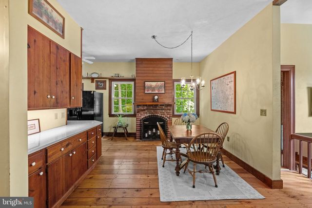 14127 HARPERS FERRY RD, Hillsboro, VA 20132