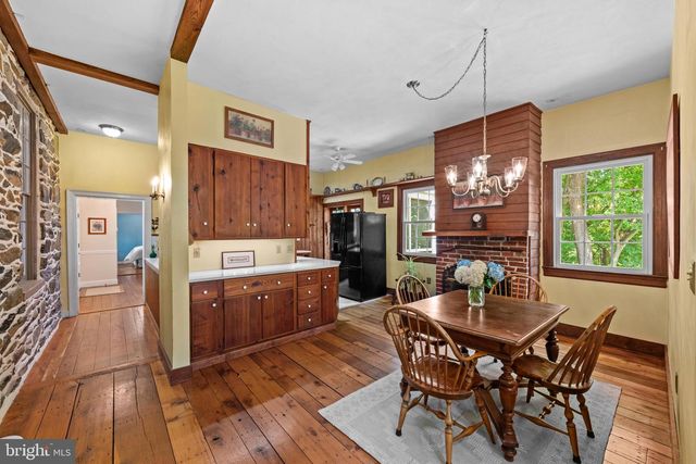 14127 HARPERS FERRY RD, Hillsboro, VA 20132