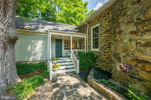 14127 HARPERS FERRY RD, Hillsboro, VA 20132