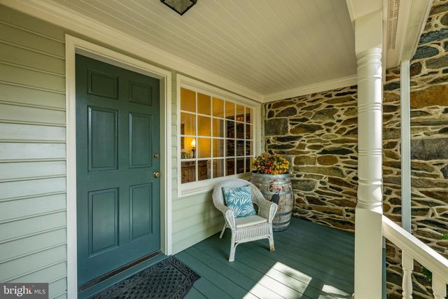 14127 HARPERS FERRY RD, Hillsboro, VA 20132