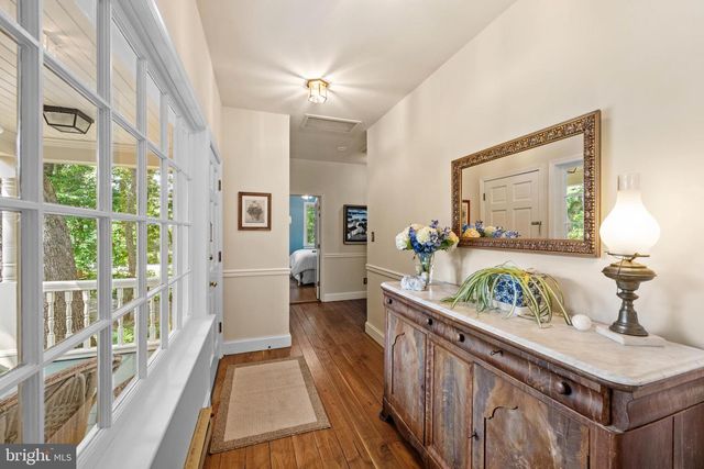 14127 HARPERS FERRY RD, Hillsboro, VA 20132