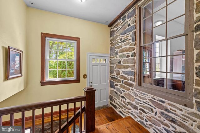 14127 HARPERS FERRY RD, Hillsboro, VA 20132