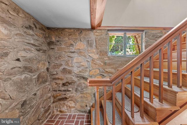 14127 HARPERS FERRY RD, Hillsboro, VA 20132