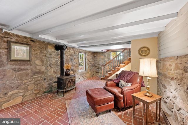 14127 HARPERS FERRY RD, Hillsboro, VA 20132