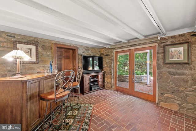 14127 HARPERS FERRY RD, Hillsboro, VA 20132