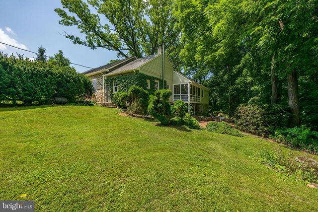 14127 HARPERS FERRY RD, Hillsboro, VA 20132