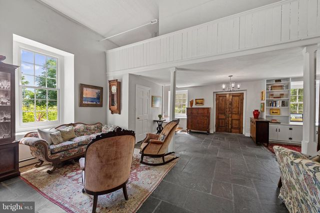 14127 HARPERS FERRY RD, Hillsboro, VA 20132