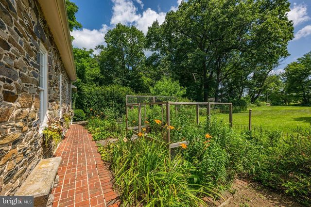 14127 HARPERS FERRY RD, Hillsboro, VA 20132