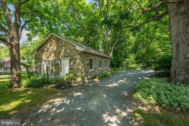 14127 HARPERS FERRY RD, Hillsboro, VA 20132