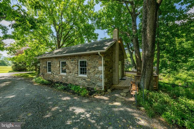 14127 HARPERS FERRY RD, Hillsboro, VA 20132