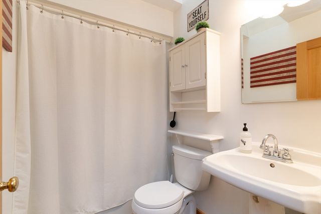 132 Springfield Rd, Belchertown, MA 01007