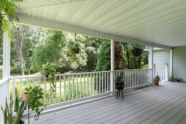 132 Springfield Rd, Belchertown, MA 01007