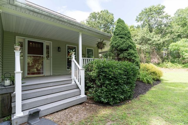 132 Springfield Rd, Belchertown, MA 01007