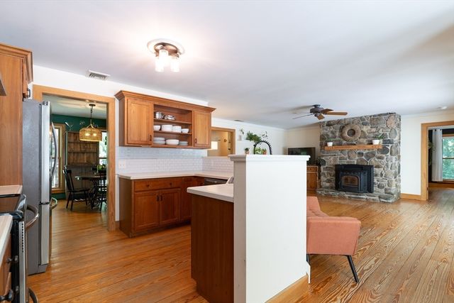 132 Springfield Rd, Belchertown, MA 01007