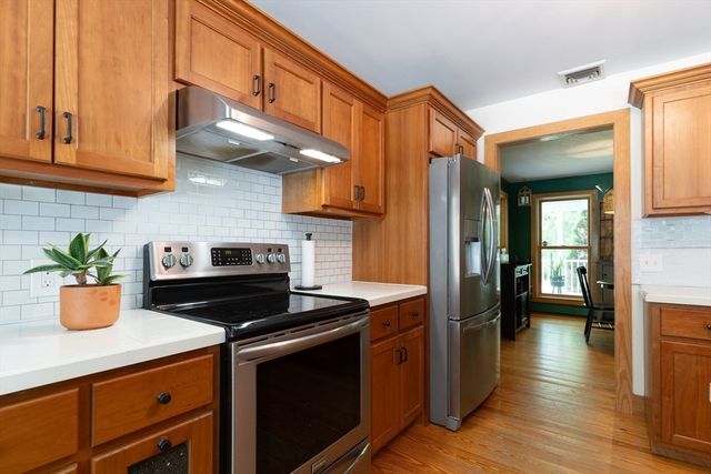132 Springfield Rd, Belchertown, MA 01007