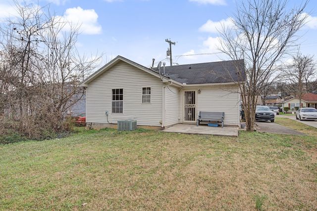 2573 Slaydon Dr, Nashville, TN 37207