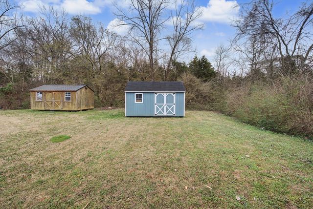 2573 Slaydon Dr, Nashville, TN 37207