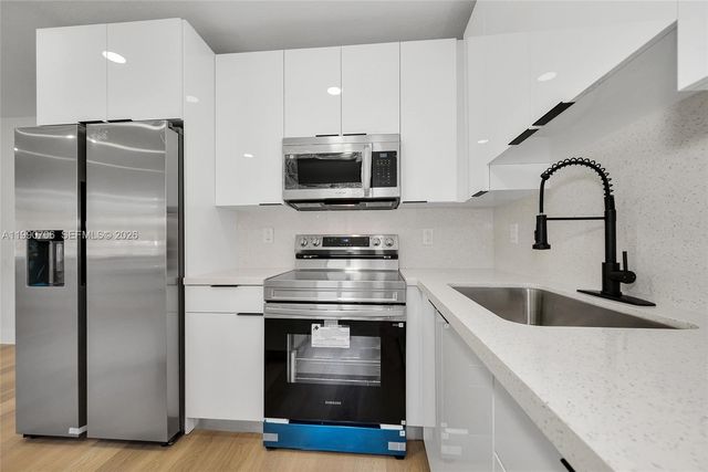 1470 NW 51st Ter, Miami, FL 33142