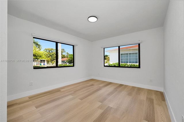 1470 NW 51st Ter, Miami, FL 33142