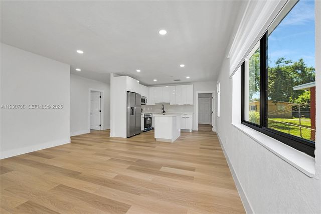 1470 NW 51st Ter, Miami, FL 33142