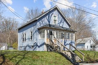 88 Shore Dr, Auburn, MA 01501