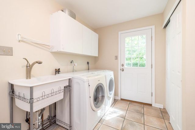 34 AUSTIN CIR, Lower Gwynedd, PA 19002