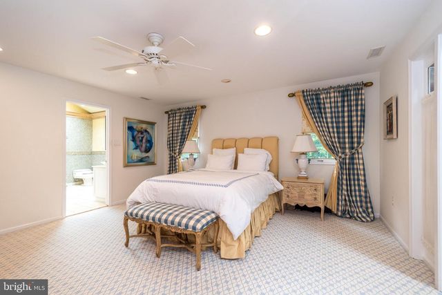 34 AUSTIN CIR, Lower Gwynedd, PA 19002