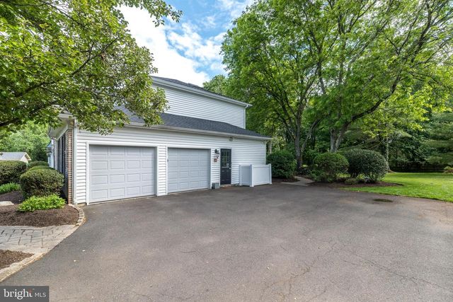 34 AUSTIN CIR, Lower Gwynedd, PA 19002