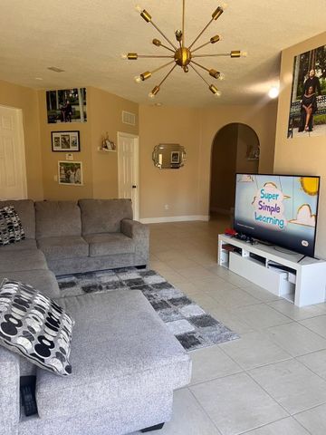 252 SW Manatee Springs Way, Port St. Lucie, Port St Lucie, FL 34986