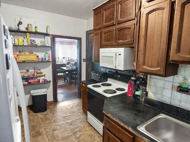 2041 Atkinson Street, Detroit, MI 48206